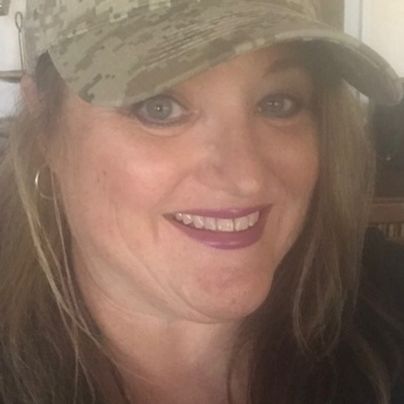 Meet your Posher, Shelby - Picture 2 of 2